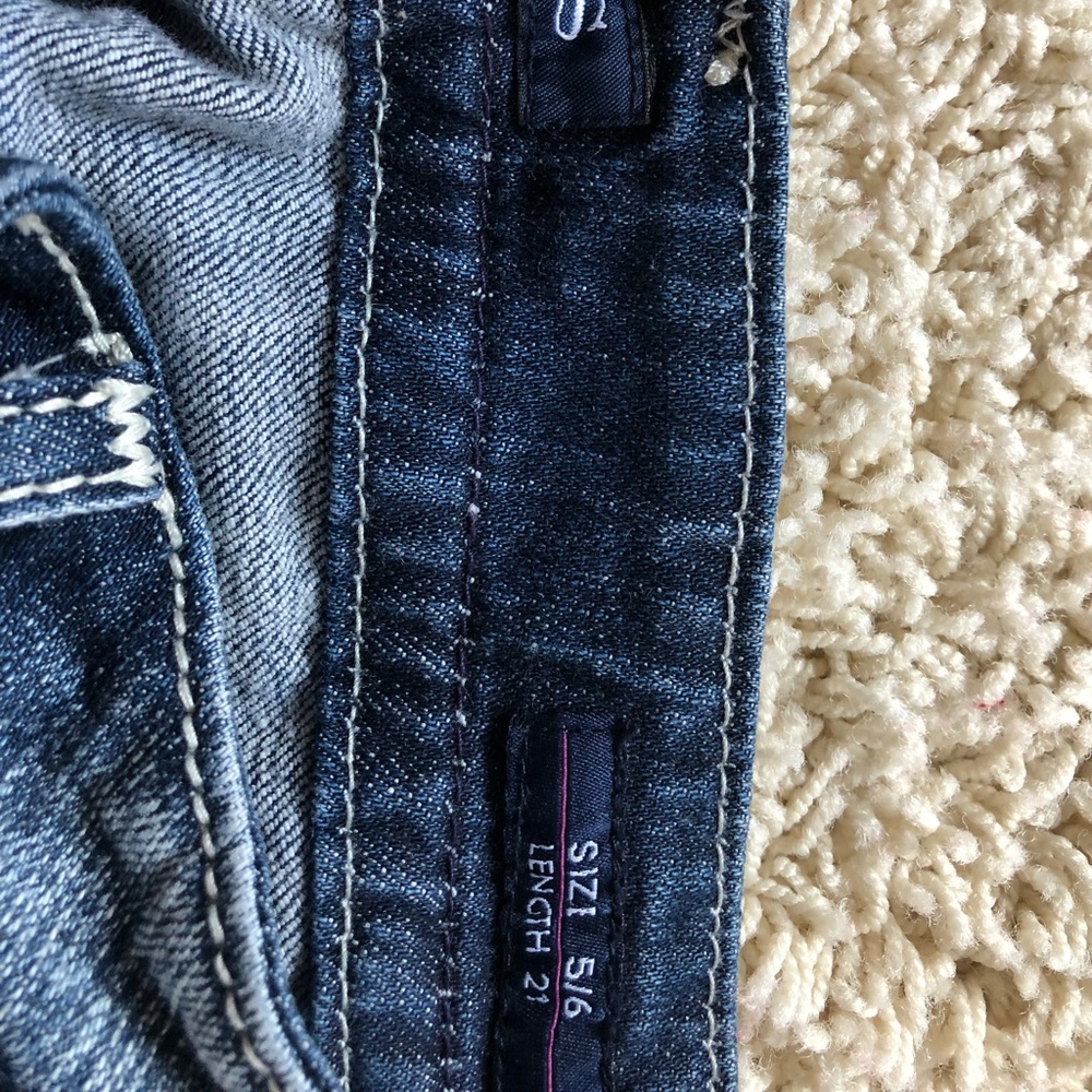 Jean Capris - Picture 3 of 3